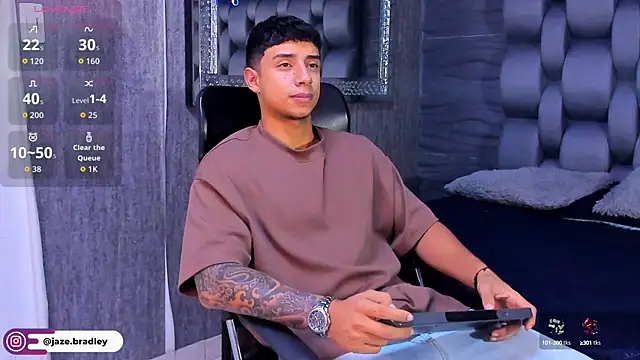 Snapshot of jaze_bradley chatting on 10/07/25, 11:18 jaze bradley online show from 10/07/25, 11:18