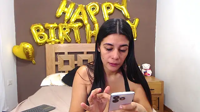 Snapshot of ValeSantoDomingo chatting on 02/03/26, 10:37 ValeSantoDomingo online show from 02/03/26, 10:37