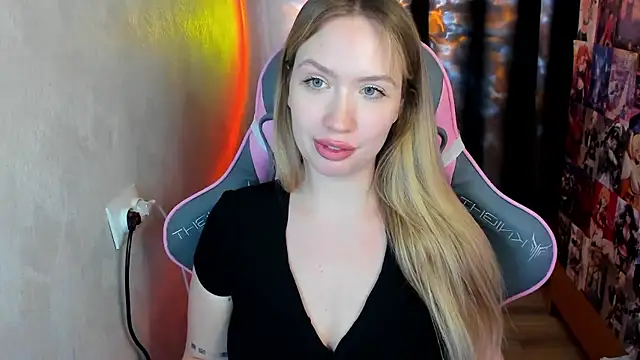 NicoleRiccii online show from 01/10/26, 08:43