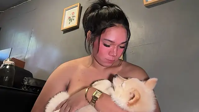 Snapshot of SimplyDark_Denice chatting on 01/13/26, 01:22 SimplyDark Denice online show from 01/13/26, 01:22