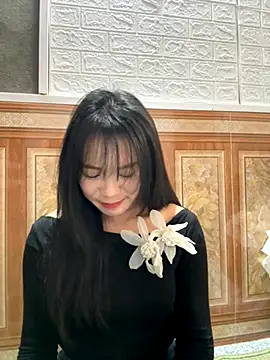 Snapshot of binejr chatting on 10/11/25, 06:12 binejr online show from 10/11/25, 06:12