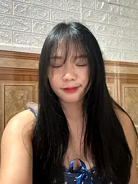 Snapshot of binejr chatting on 10/27/25, 07:23 binejr online show from 10/27/25, 07:23