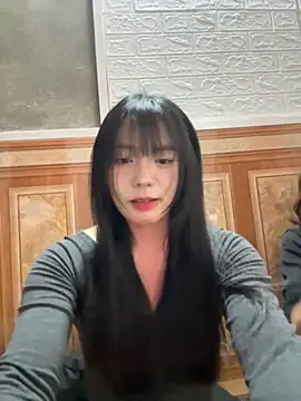 Snapshot of binejr chatting on 11/16/25, 03:34 binejr online show from 11/16/25, 03:34