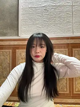 Snapshot of binejr chatting on 11/30/25, 04:27 binejr online show from 11/30/25, 04:27