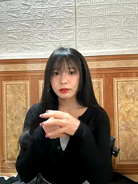 Snapshot of binejr chatting on 12/02/25, 03:23 binejr online show from 12/02/25, 03:23