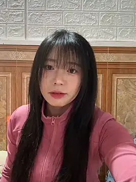 Snapshot of binejr chatting on 12/14/25, 03:12 binejr online show from 12/14/25, 03:12