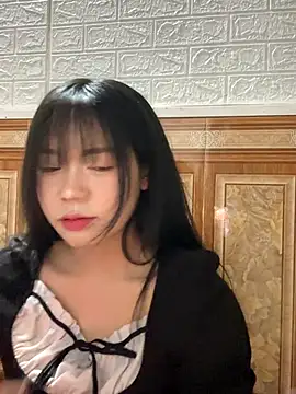 Snapshot of binejr chatting on 12/16/25, 03:55 binejr online show from 12/16/25, 03:55