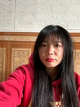 Snapshot of binejr chatting on 12/17/25, 03:23 binejr online show from 12/17/25, 03:23