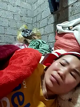 Snapshot of jienrrr chatting on 12/21/25, 01:18 jienrrr online show from 12/21/25, 01:18