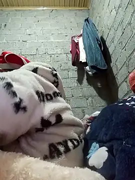 Snapshot of jienrrr chatting on 01/15/26, 01:43 jienrrr online show from 01/15/26, 01:43