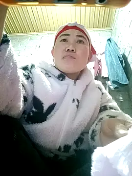 Snapshot of jienrrr chatting on 01/16/26, 01:53 jienrrr online show from 01/16/26, 01:53