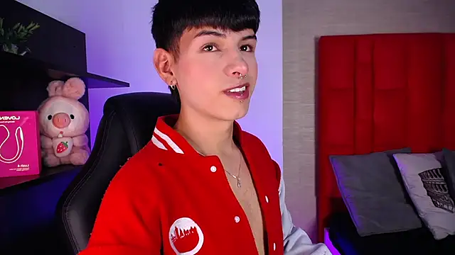 Ezra Storm online show from 02/02/26, 04:11