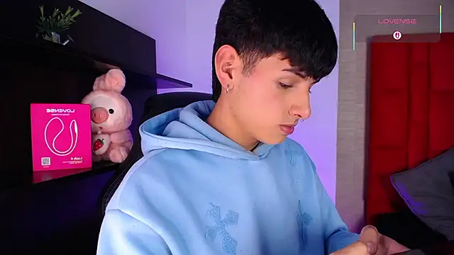 Ezra Storm online show from 02/05/26, 04:17