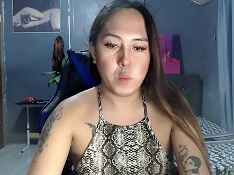 Snapshot of urtranspinay chatting on 11/20/25, 04:51 urtranspinay online show from 11/20/25, 04:51