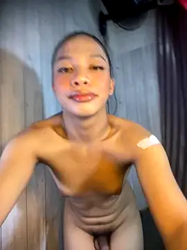 Snapshot of Lovely_Daugs chatting on 10/14/25, 11:05 Lovely Daugs online show from 10/14/25, 11:05