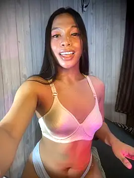 Snapshot of Lovely_Daugs chatting on 11/14/25, 10:14 Lovely Daugs online show from 11/14/25, 10:14