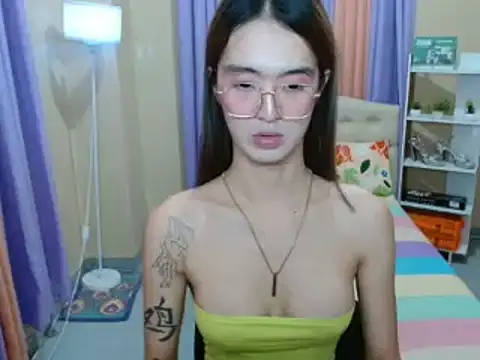 XxTsUncutAskaxX online show from 05/27/26, 04:15