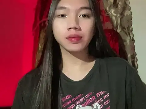 Snapshot of kat_mire chatting on 09/14/25, 03:33 kat mire online show from 09/14/25, 03:33