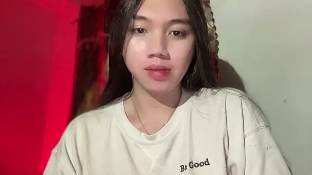 Snapshot of kat_mire chatting on 10/26/25, 05:52 kat mire online show from 10/26/25, 05:52