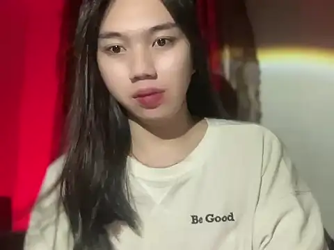 Snapshot of kat_mire chatting on 11/20/25, 07:24 kat mire online show from 11/20/25, 07:24