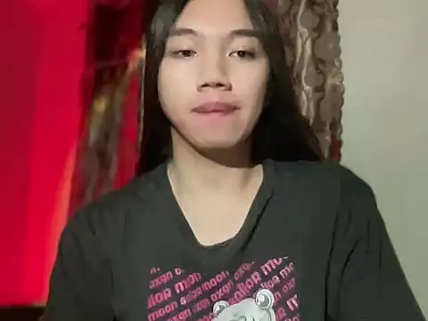 Snapshot of kat_mire chatting on 11/21/25, 05:55 kat mire online show from 11/21/25, 05:55