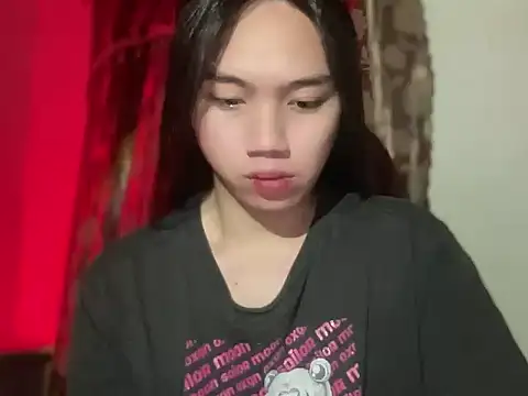 Snapshot of kat_mire chatting on 11/24/25, 08:52 kat mire online show from 11/24/25, 08:52