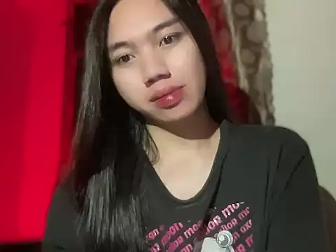 Snapshot of kat_mire chatting on 11/27/25, 07:38 kat mire online show from 11/27/25, 07:38