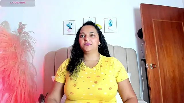 Snapshot of _aithanaa_ chatting on 11/18/25, 07:18 aithanaa online show from 11/18/25, 07:18