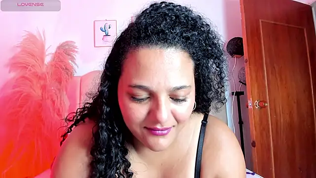 Snapshot of _aithanaa_ chatting on 11/21/25, 07:01 aithanaa online show from 11/21/25, 07:01