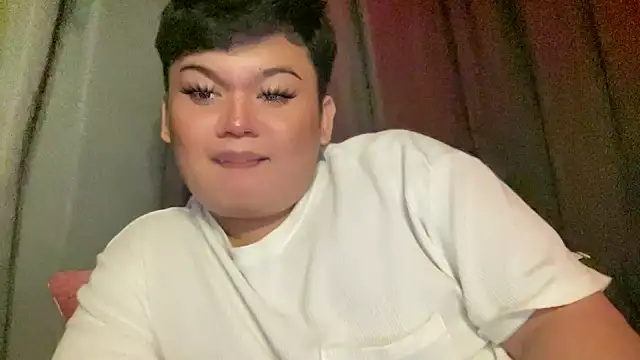 Snapshot of RedHead_Thalia chatting on 01/06/26, 06:00 RedHead Thalia online show from 01/06/26, 06:00