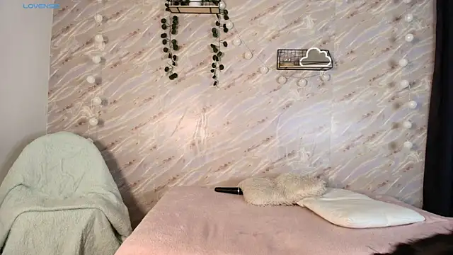 mitsuri 7777 online show from 12/17/25, 05:13