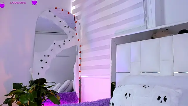 sara goddess01 online show from 10/29/25, 07:04