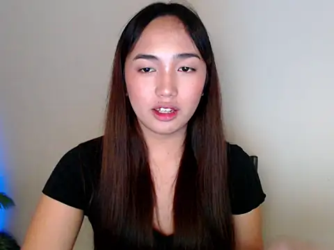 hannah ley18 online show from 12/16/25, 04:34