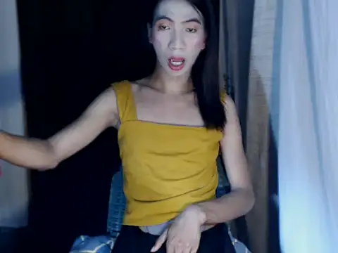 Snapshot of xyourdreamtrans chatting on 09/30/25, 02:27 xyourdreamtrans online show from 09/30/25, 02:27