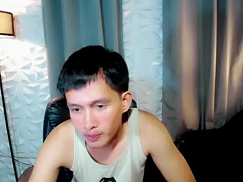Snapshot of prince_elaijah chatting on 05/23/26, 04:00 prince elaijah online show from 05/23/26, 04:00