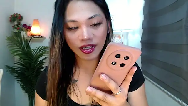 scarlett brownx69 online show from 10/18/25, 10:49