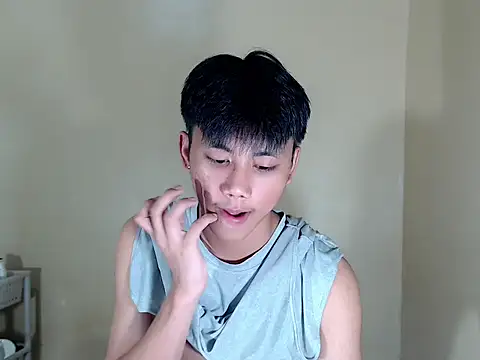 ynotyu online show from 11/12/25, 03:23