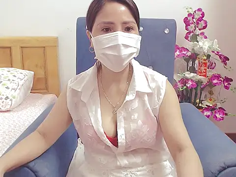 Snapshot of ruby_8x chatting on 09/28/25, 08:14 ruby 8x online show from 09/28/25, 08:14