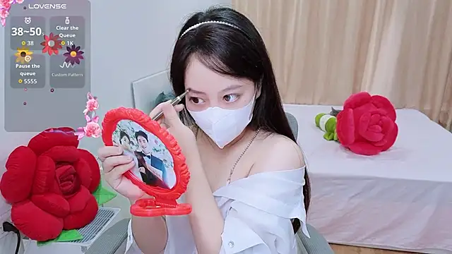 -MinaYoung- online show from 11/22/25, 08:46