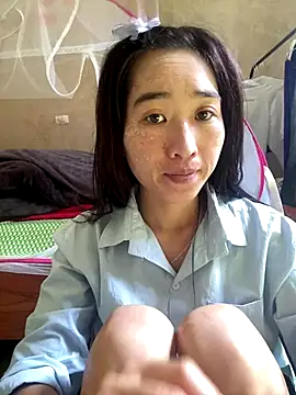 Snapshot of oneyou_400 chatting on 11/07/25, 04:45 oneyou 400 online show from 11/07/25, 04:45