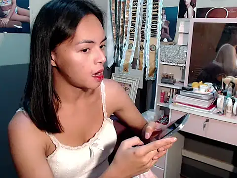 miya khali online show from 11/14/25, 08:24