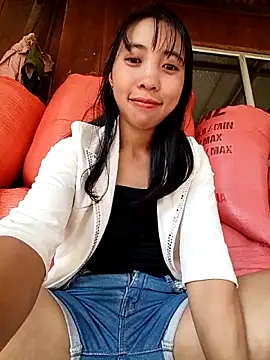 Snapshot of emaame68 chatting on 10/10/25, 01:59 emaame68 online show from 10/10/25, 01:59