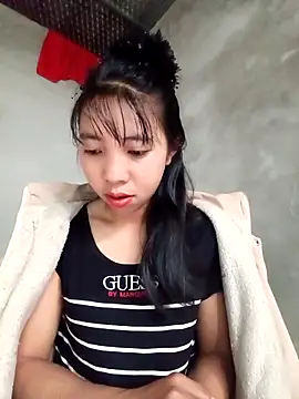 Snapshot of emaame68 chatting on 10/16/25, 12:55 emaame68 online show from 10/16/25, 12:55