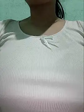 Shiny Babe online show from 04/08/26, 02:55