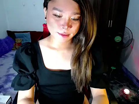 Urassiansweetcummer online show from 04/16/26, 05:58