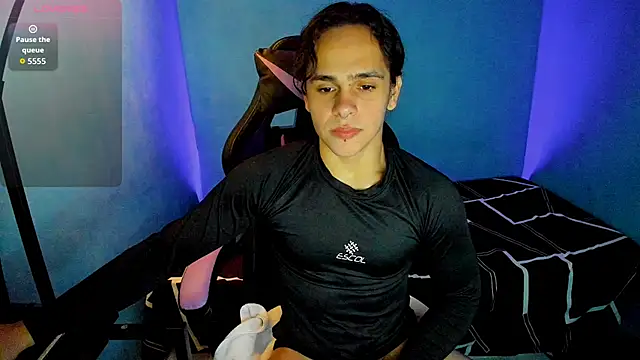 Snapshot of Maximiliano_scoott__ chatting on 09/12/25, 07:14 Maximiliano scoott   online show from 09/12/25, 07:14