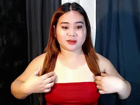 Snapshot of queen_staceyy chatting on 11/25/25, 06:02 queen staceyy online show from 11/25/25, 06:02