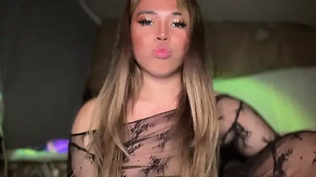 Snapshot of goddessofalltime chatting on 10/27/25, 04:55 goddessofalltime online show from 10/27/25, 04:55