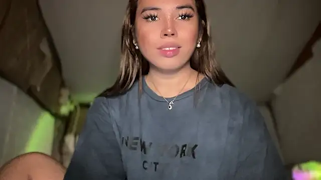 Snapshot of goddessofalltime chatting on 11/19/25, 09:31 goddessofalltime online show from 11/19/25, 09:31