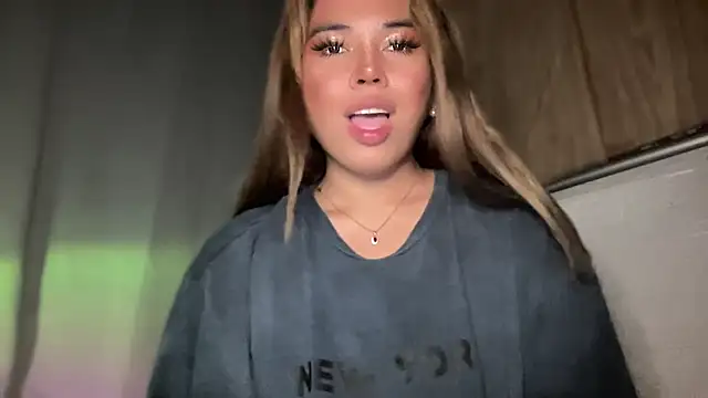 Snapshot of goddessofalltime chatting on 11/23/25, 05:13 goddessofalltime online show from 11/23/25, 05:13